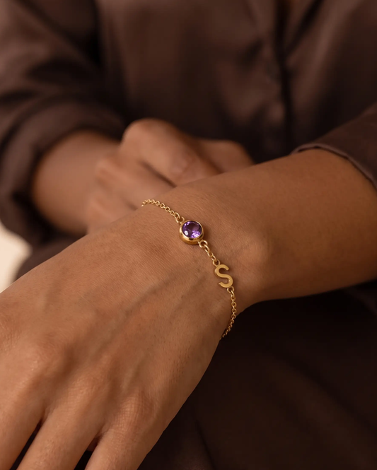 studio-ai bracelet-offset-initial-birthstone-bracelet_studio1_a2+solo.png
