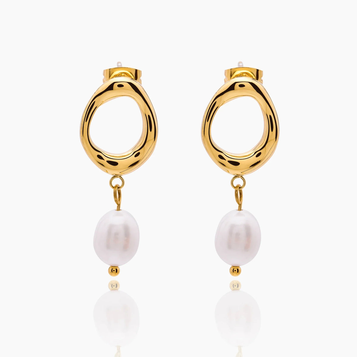 Signe Pearl Earrings