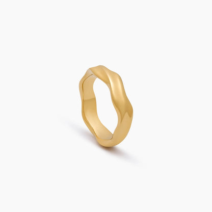Wave Curl Ring