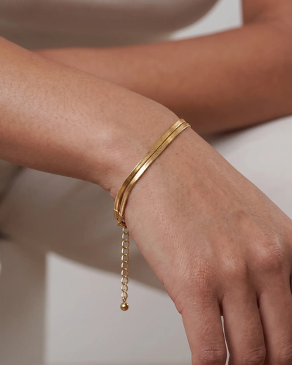 studio-ai bracelet-double-snake-layered-bracelet_lifestyle1_a1+solo.png