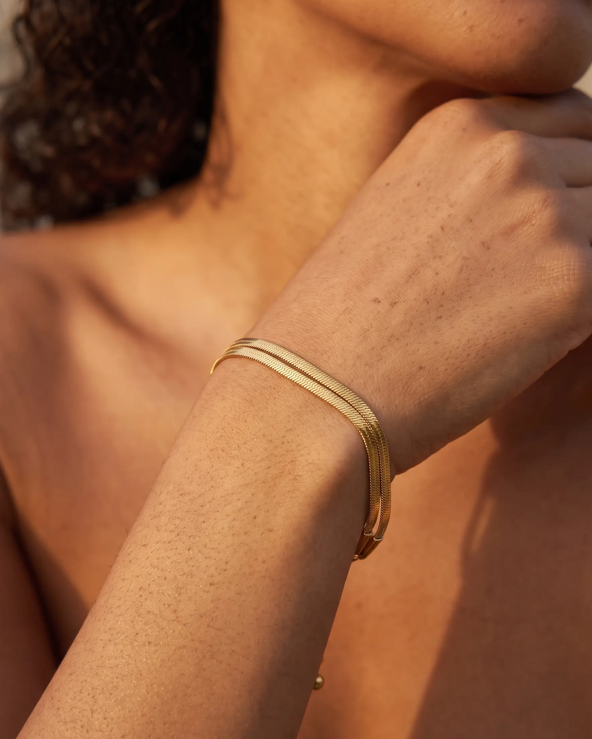 studio-ai bracelet-double-snake-layered-bracelet_studio2_a1+solo.png