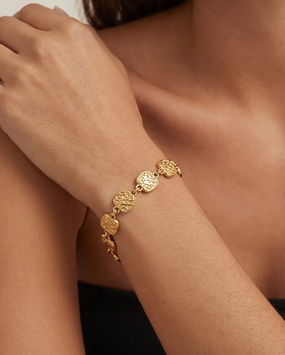 studio-ai bracelet-facet-disc-bracelet_studio2_a1+solo.png