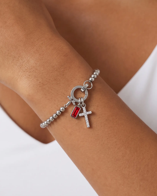 studio-ai bracelet-pebble-birthstone-cross-bracelet-S_lifestyle1_a1+solo.png