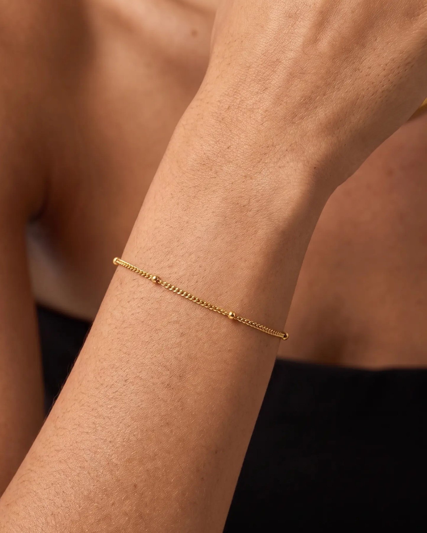 studio-ai bracelet-satellite-link-bracelet_studio2_a1+solo.png