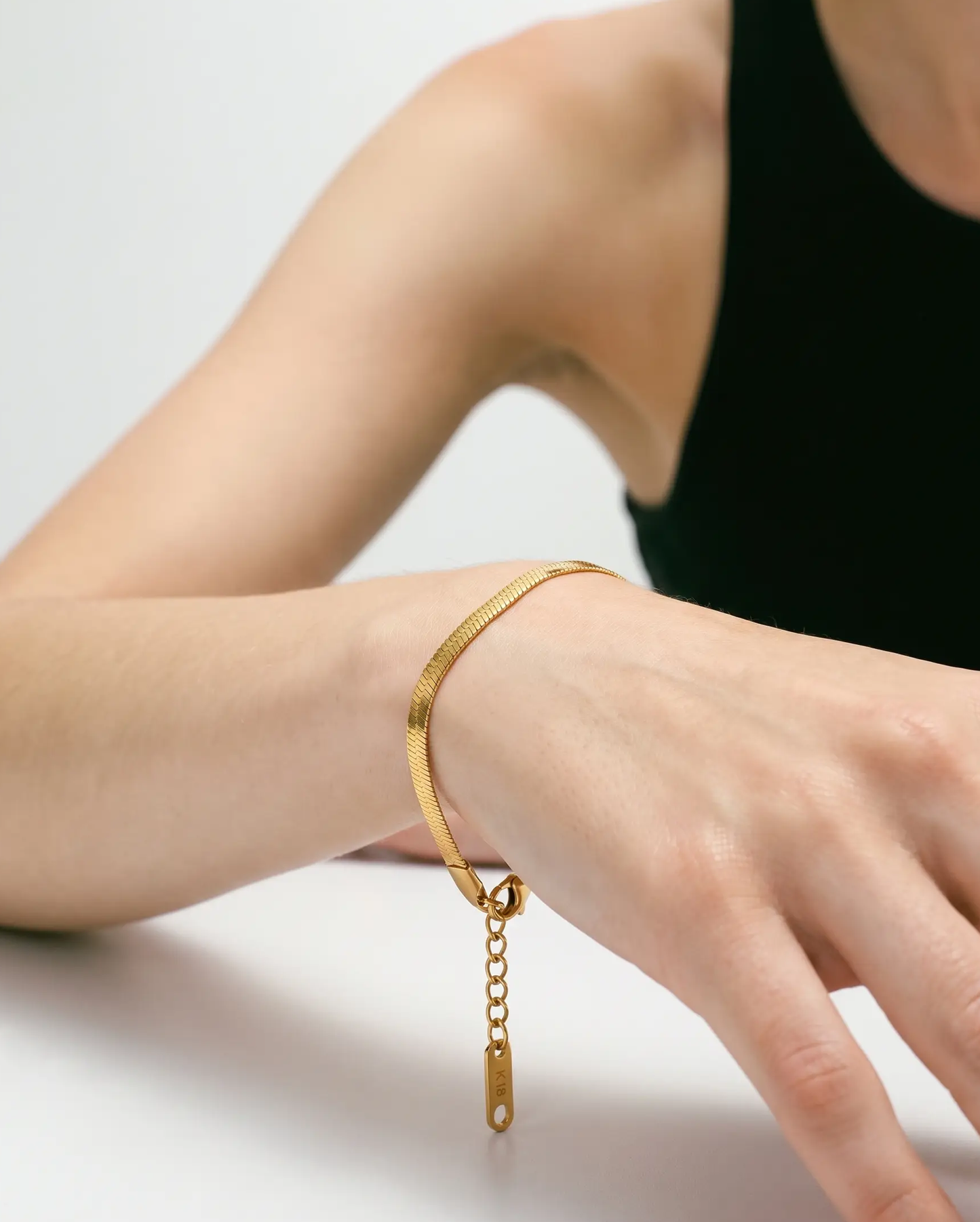 studio-ai bracelet-snake-link-bracelet_studio1_a1+solo.png
