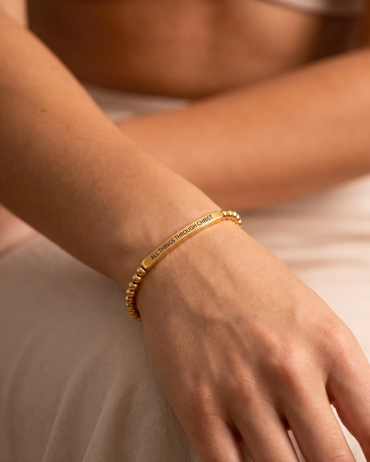 studio-ai bracelet-the-keepsake-beaded-bracelet_lifestyle1_a1+solo.png