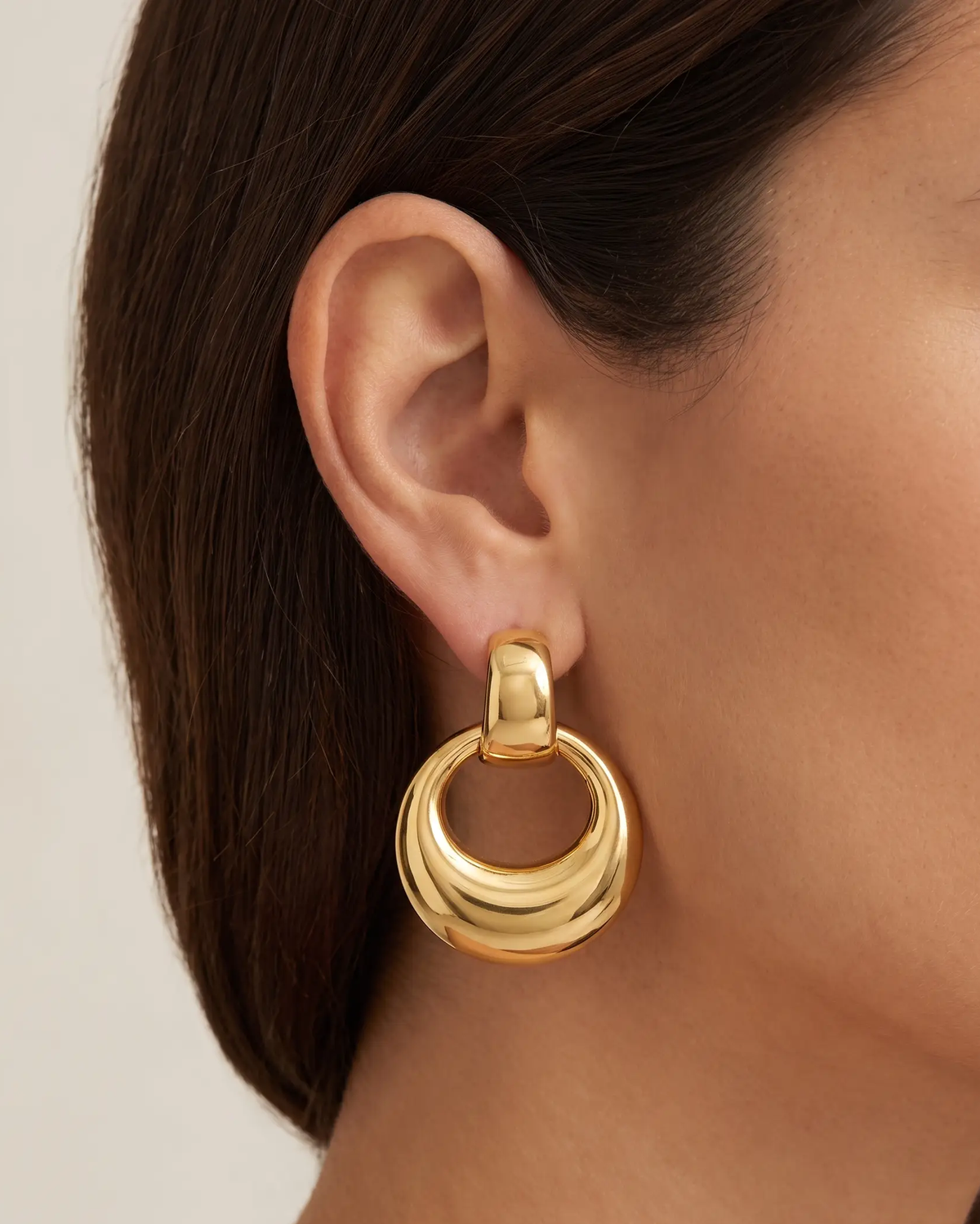 studio-ai earrings-runa-drop-earrings_studio2_a1+solo.png