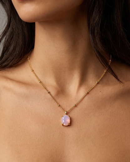 studio-ai necklace-alva-opal-necklace_studio1_a2+solo.png