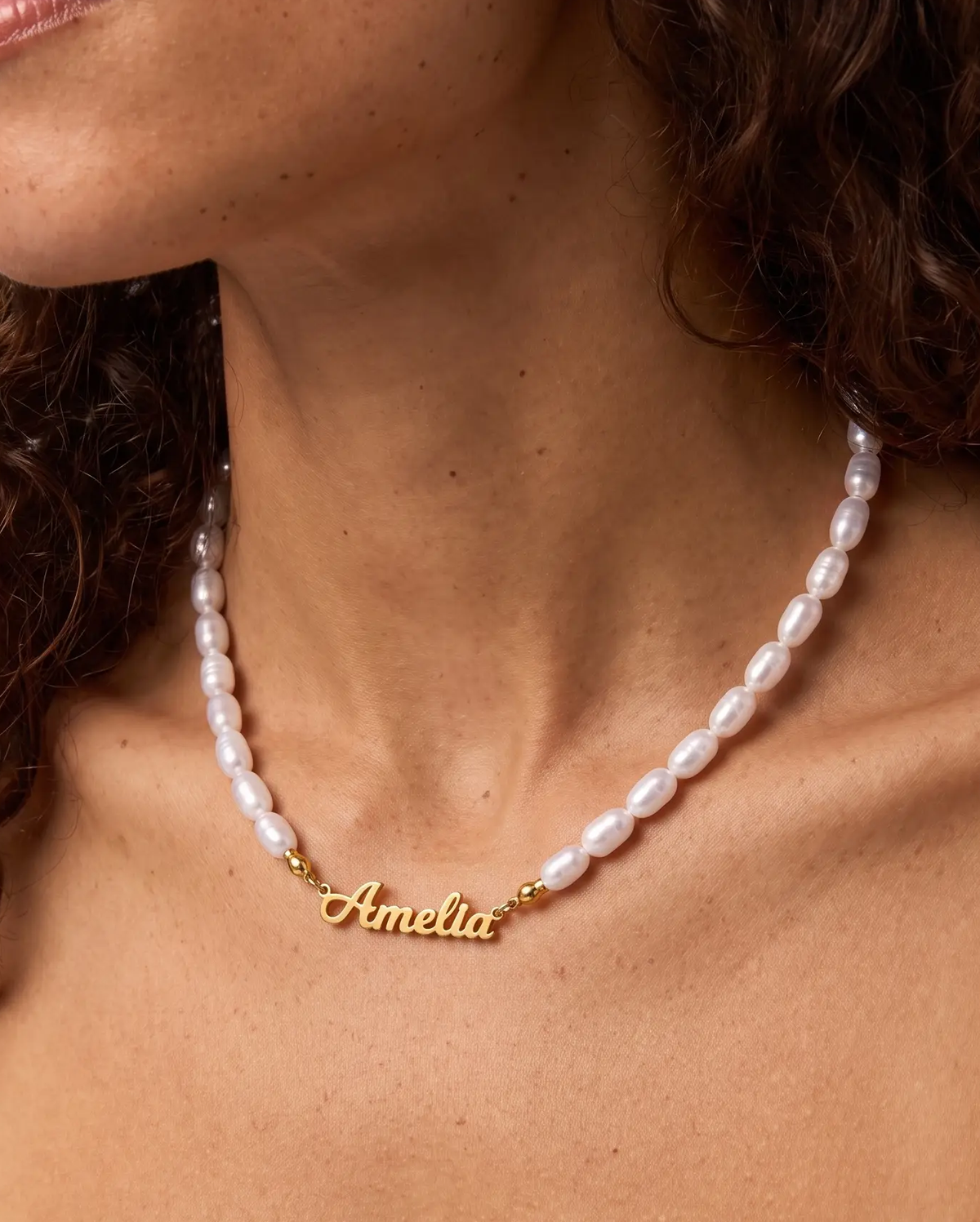 studio-ai necklace-bold-name-pearl-necklace_studio2_a1+solo.png