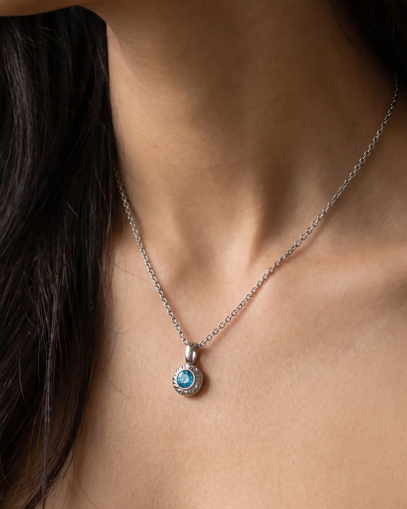 studio-ai necklace-facet-birthstone-pendant-necklace-S_studio2_a1+solo.png