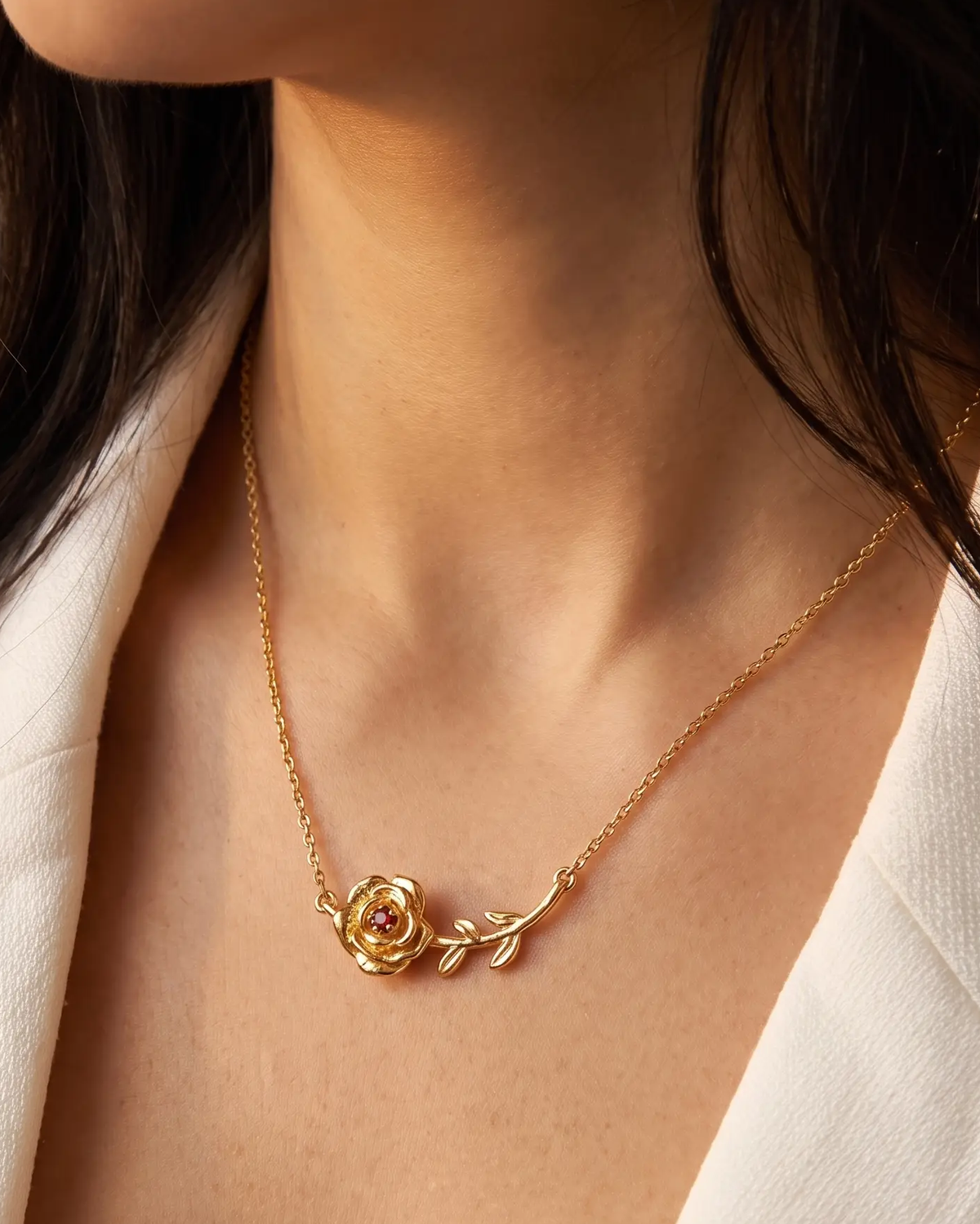 studio-ai necklace-fine-birthflower-necklace_studio1_a1+solo.png