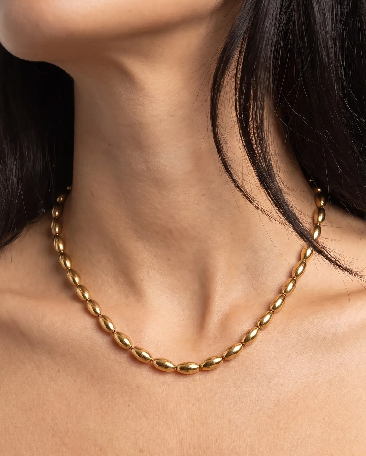 studio-ai necklace-fluid-bead-necklace_studio1_a1+solo.png
