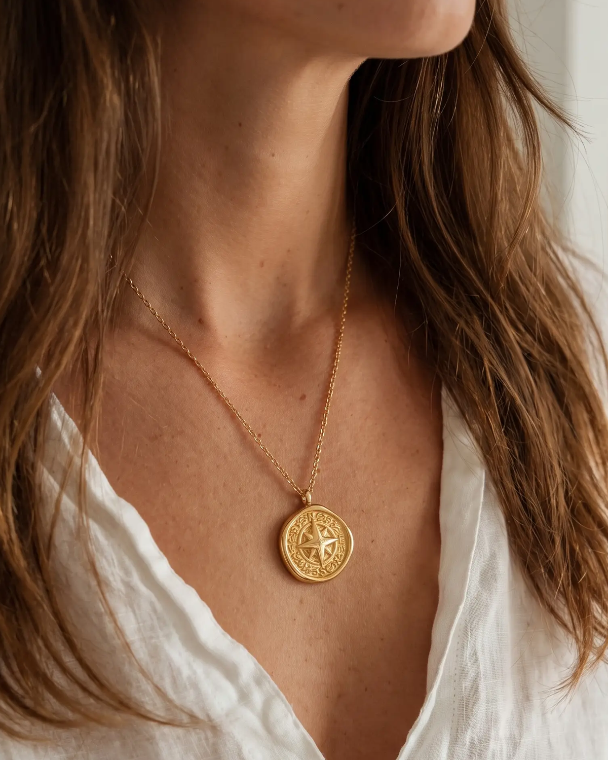 studio-ai necklace-gold-north-necklace_studio2_a1+solo.png