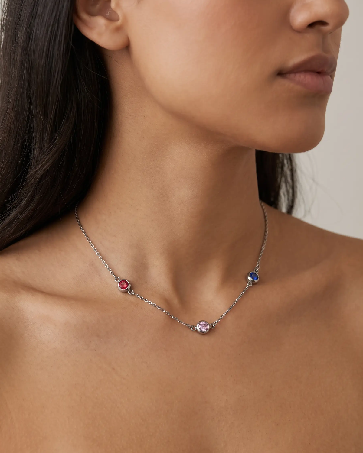 studio-ai necklace-personalised-family-birthstone-necklace-S_studio2_a1+solo.png