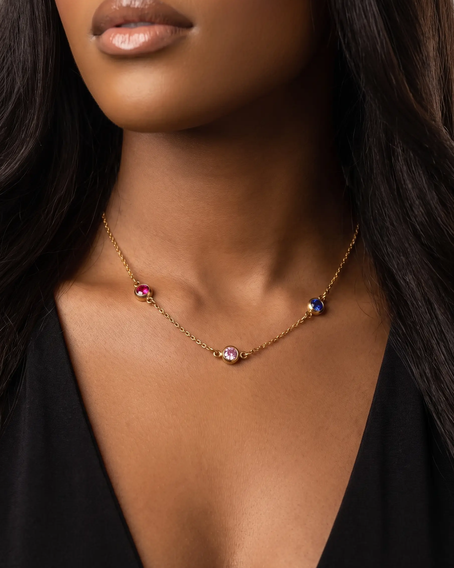 studio-ai necklace-personalised-family-birthstone-necklace_studio2_a1+solo.png