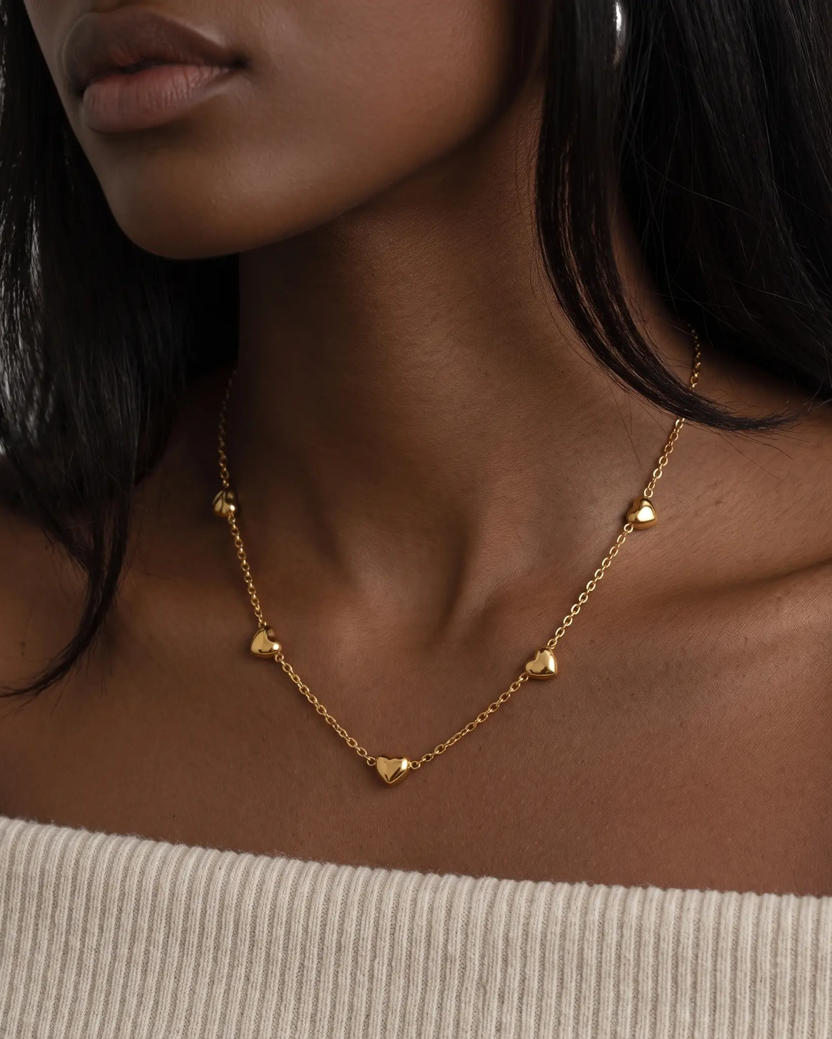 studio-ai necklace-puff-heart-station-necklace_studio2_a1+solo.png