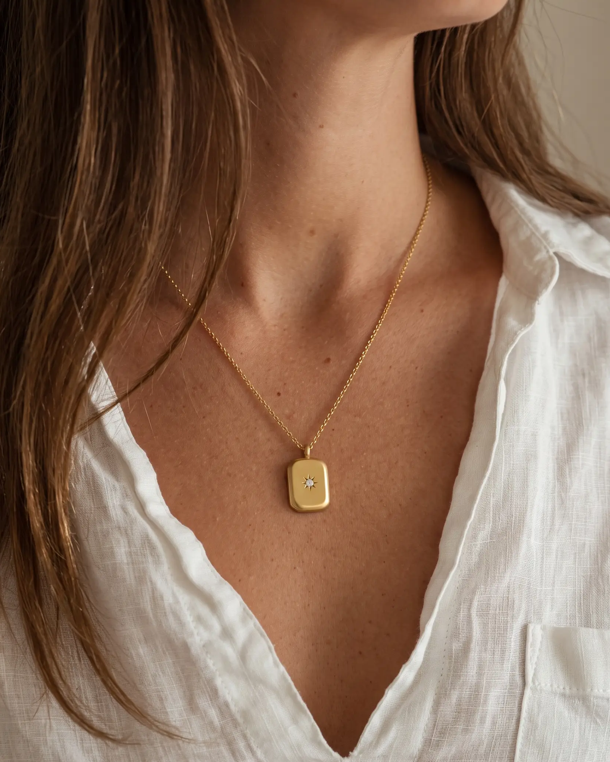studio-ai necklace-vega-pendant-necklace_studio1_a1+solo.png