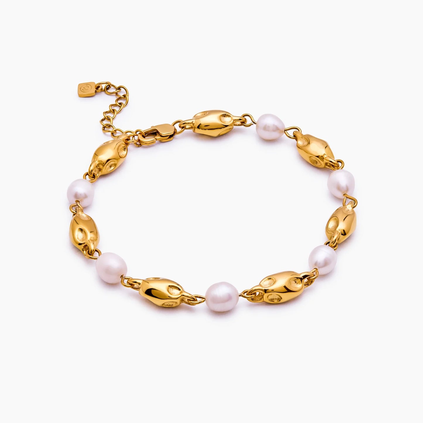 Cast Freshwater Pearl Bracelet