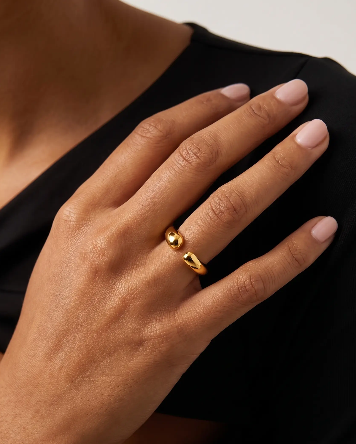 studio-ai ring-open-shape-ring_studio2_a1+solo.png