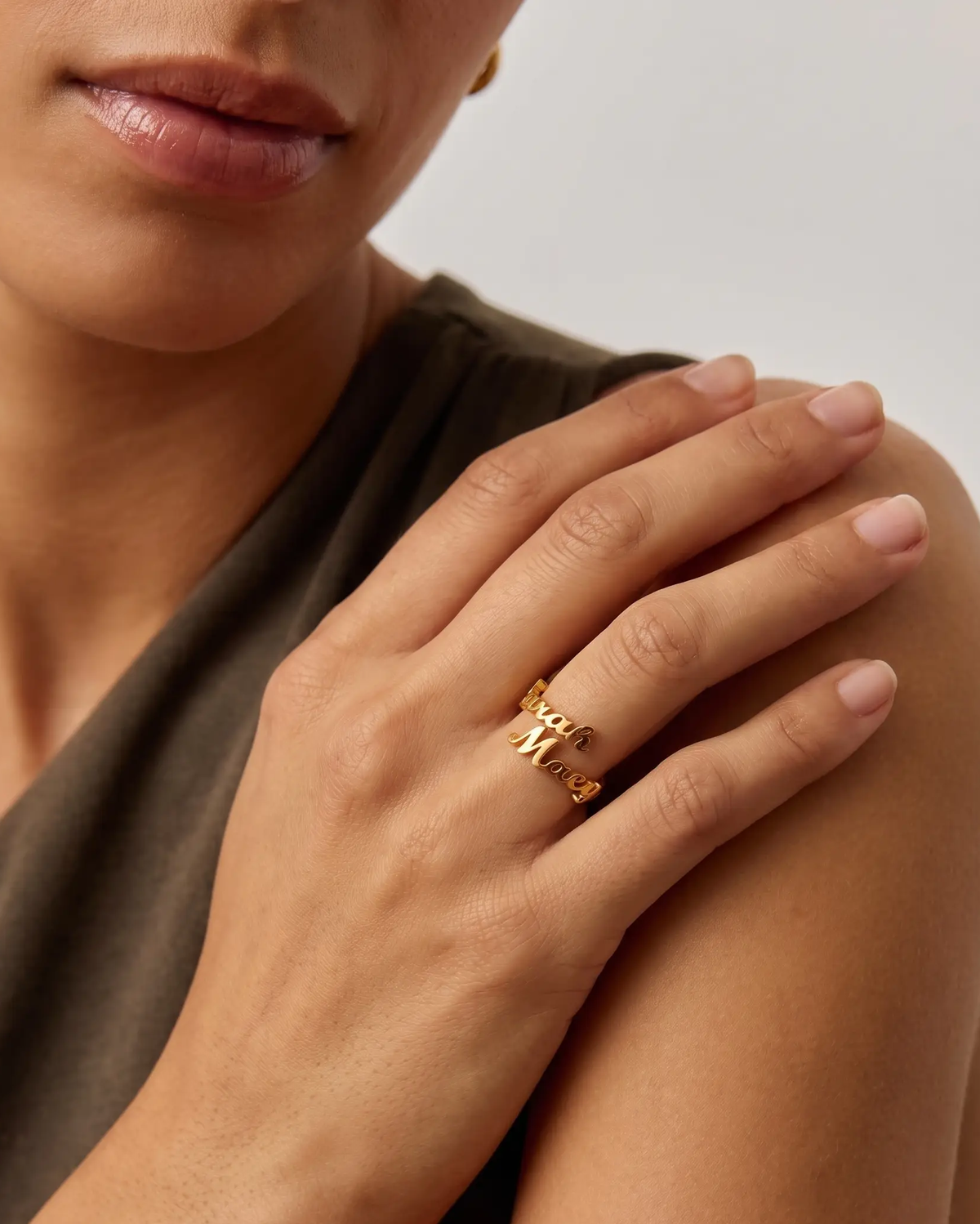 studio-ai ring-pair-name-ring_studio1_a1+solo.png
