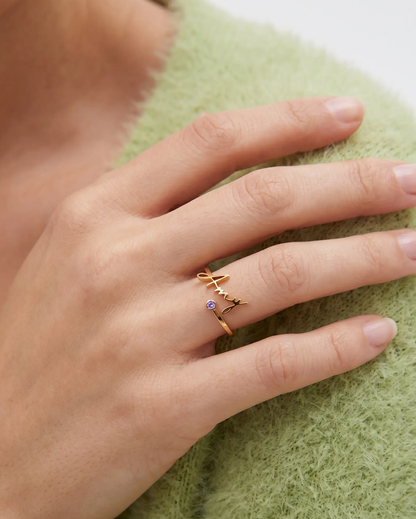 studio-ai ring-script-name-and-birthstone-ring_studio2_a1+solo.png