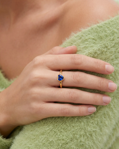 studio-ai ring-single-heart-birthstone-ring_studio2_a1+solo.png